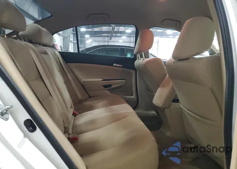 2011 Honda Accord Lx z USA, uszkodzony, nr VIN 1HGCP2F33BA061170